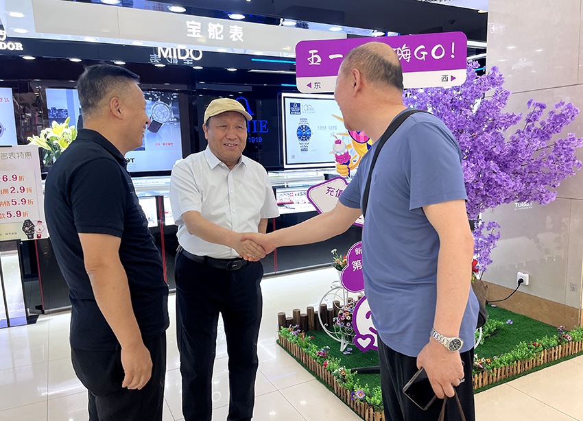 營(yíng)銷(xiāo)舉措激勵干勁  節日慰問(wèn)鼓舞人心