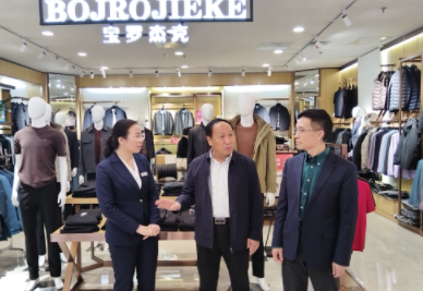 石董親臨鼓員工士氣 節前檢查保運營(yíng)安全