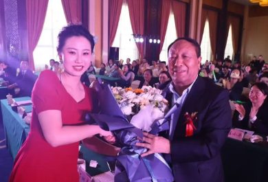 十五載風(fēng)華同慶 大酒店再啟新程