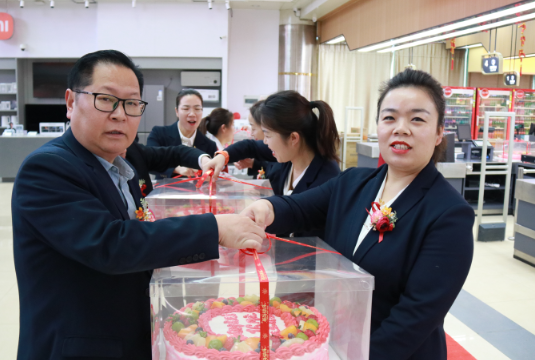 十六載風(fēng)華鑄輝煌  新征程奮楫再揚帆